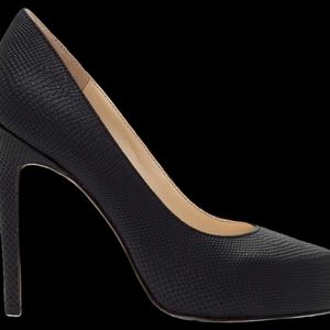 Jessica Simpson parisah platform pump